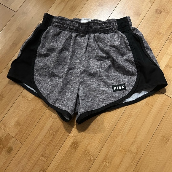 🤩 2 pairs of Pink athletic shorts - Picture 2 of 3